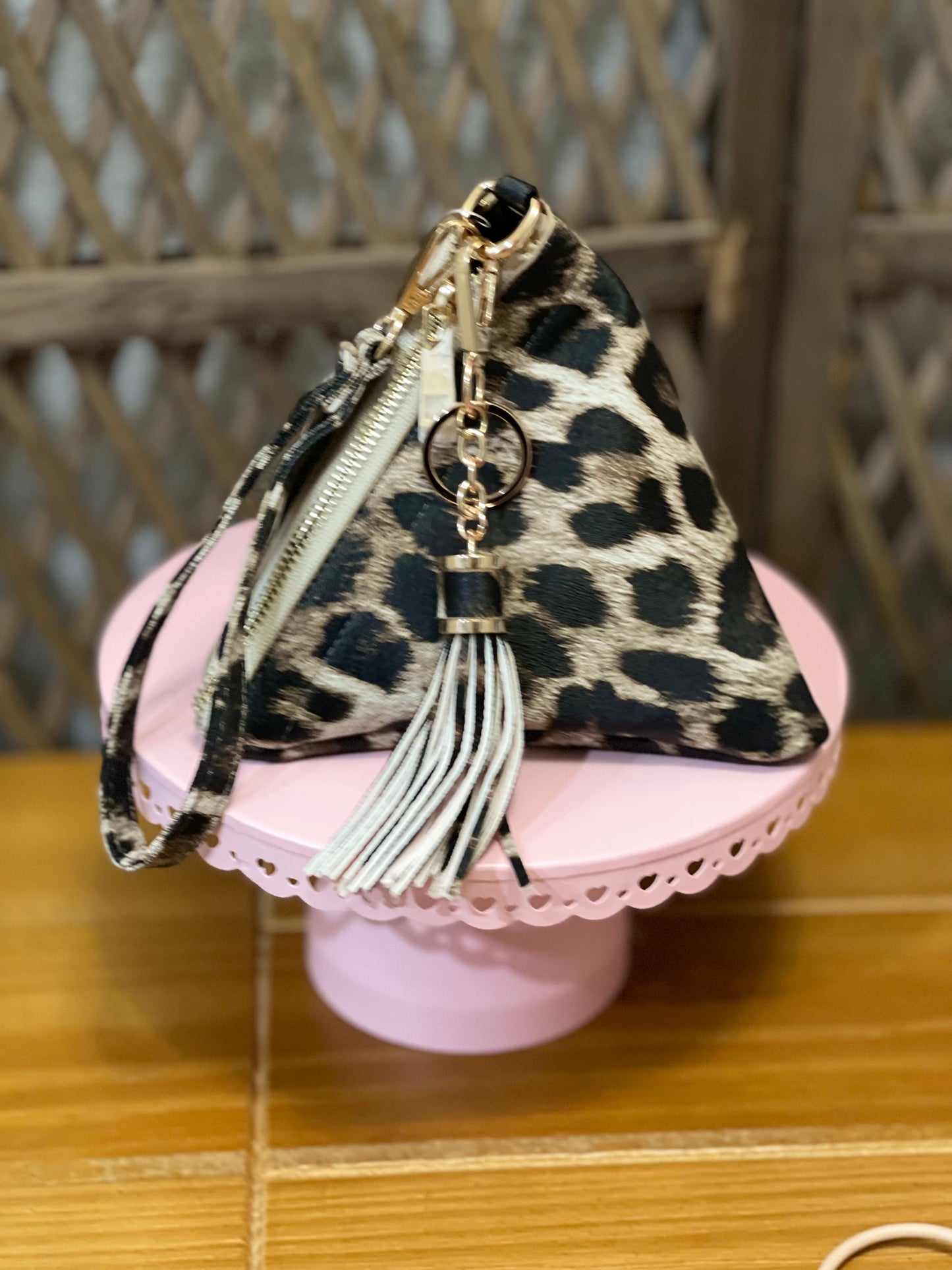 Wristlet purse
