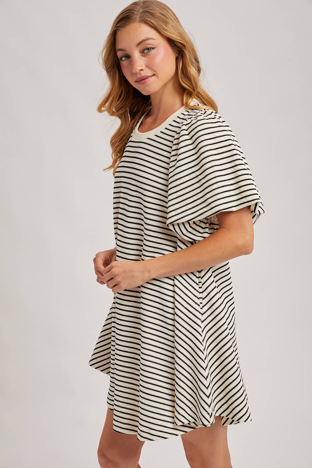 PUFF SLEEVES BILLOWY SILHOUETTE STRIPED DRESS