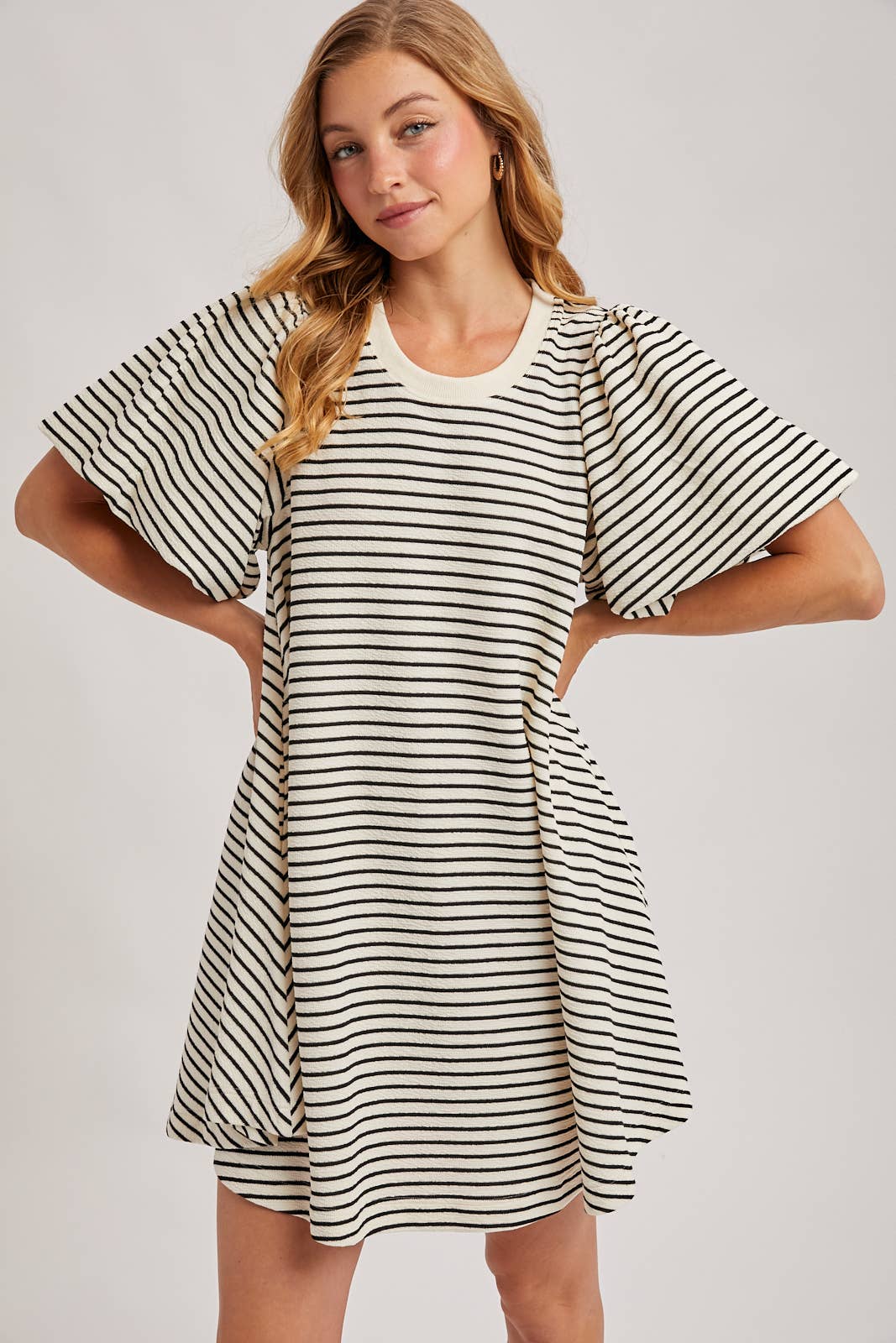 PUFF SLEEVES BILLOWY SILHOUETTE STRIPED DRESS